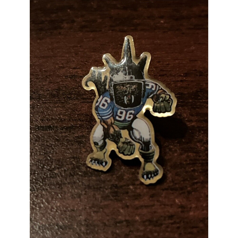 Vintage Coca-Cola NFL Monsters Of The Gridiron Cortez “Tez Rex” Kennedy‎ Pin